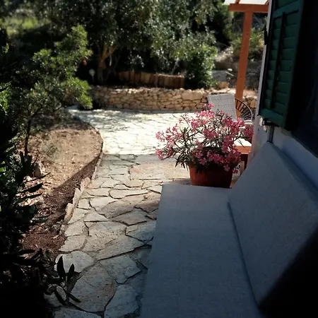 A Tiny Sea In The Wilderness بيت للعطل *