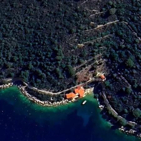 بيت للعطل A Tiny Sea In The Wilderness *