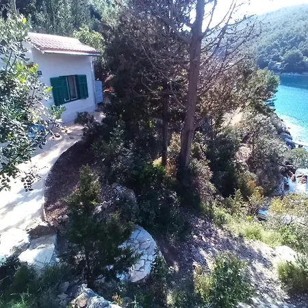 Holiday home A Tiny Sea In The Wilderness Vis