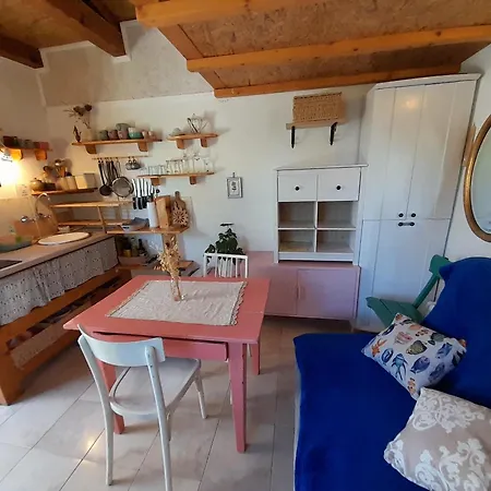 A Tiny Sea In The Wilderness 维斯