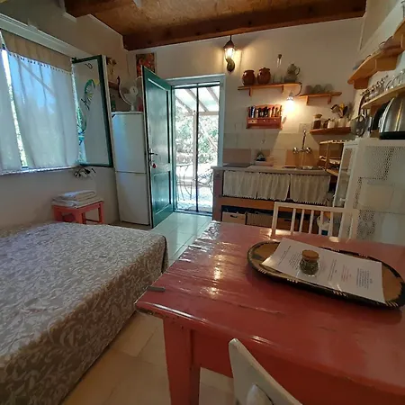 度假居 A Tiny Sea In The Wilderness *