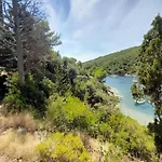 A Tiny Sea In The Wilderness Nyaraló *